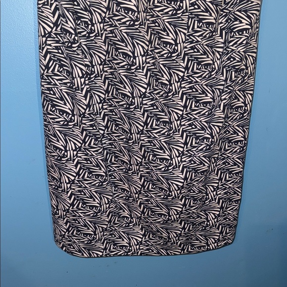 Jessica London Size 22 Elegant Navy Blue and White Patterned Dress - Picture 4 of 5